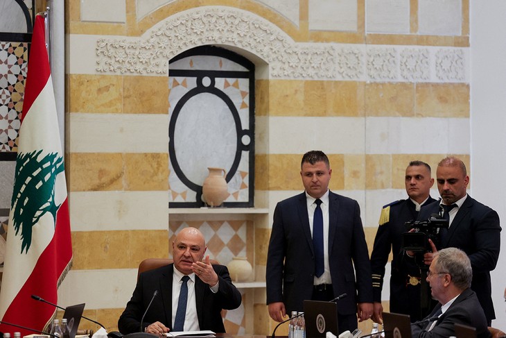 Lebanese government approves Hezbollah disarmament  - ảnh 1