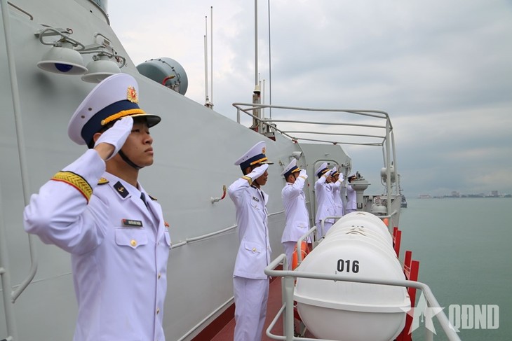 Vietnam’s warship completes AMNEX 3 exercise mission - ảnh 1