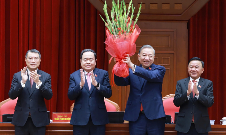 Public confidence strengthened following successful 14th National Party Congress - ảnh 1