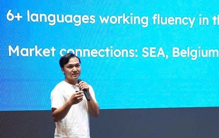 Patriotism is, for many young people, performed through action - ảnh 1