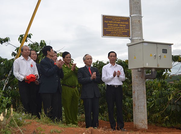 ประสิทธิภาพของโครงการพัฒนาไฟฟ้าสู่ชนบท - ảnh 1