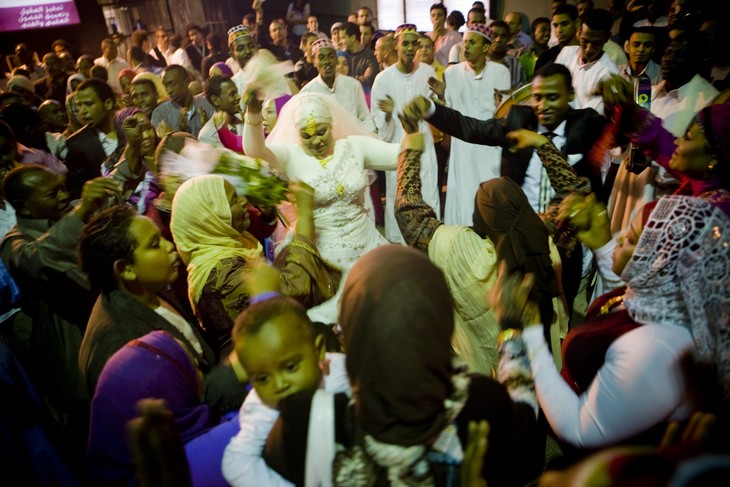 Egyptian weddings adapt as traditions meet modern realities - ảnh 4