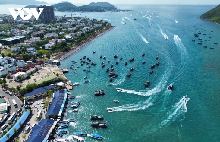 Sea culture-tourism festival attracts 700,000 visitors to Khanh Hoa - ảnh 1