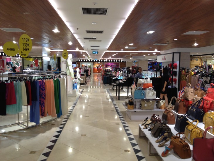 Black Friday rings in the season of spending - ảnh 5