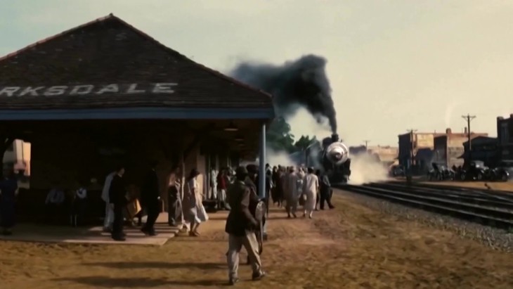 Vampire thriller 'Sinners' makes Oscars history with record 16 nominations - ảnh 1