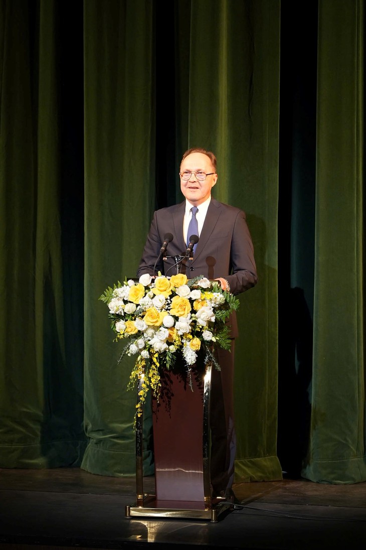 «Лебединое озеро» и русская культура во Вьетнаме - ảnh 2