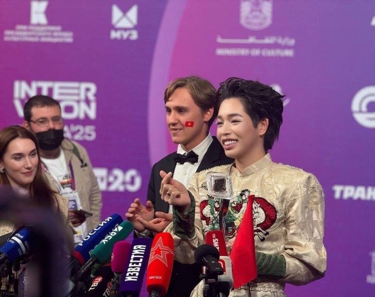 От любви к вьетнамскому языку до возможности работать на мировой сцене - ảnh 2