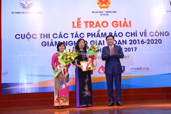 Lễ trao giải tác phẩm báo chí về công tác giảm nghèo giai đoạn 2016-2020 - ảnh 1