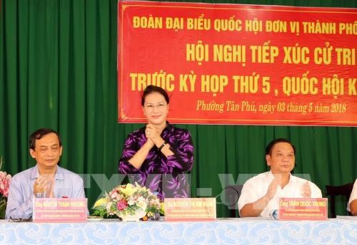 Chủ tịch Quốc hội tiếp xúc cử tri ở quận Cái Răng, thành phố Cần Thơ  - ảnh 1