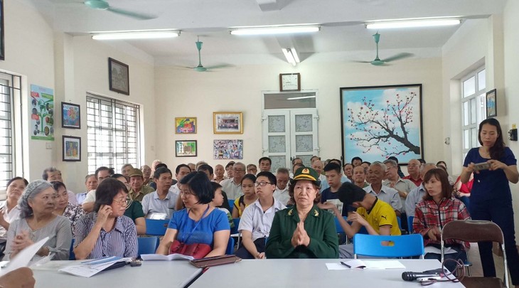 Thăm hỏi tặng quà nạn nhân dacam tại Hà Nội, Hà Nam, Hải Phòng - ảnh 3