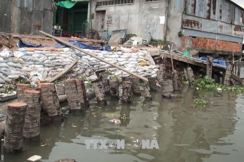 Thủ tướng Nguyễn Xuân Phúc chỉ đạo tập trung khắc phục sạt lở vùng Đồng bằng sông Cửu Long  - ảnh 1