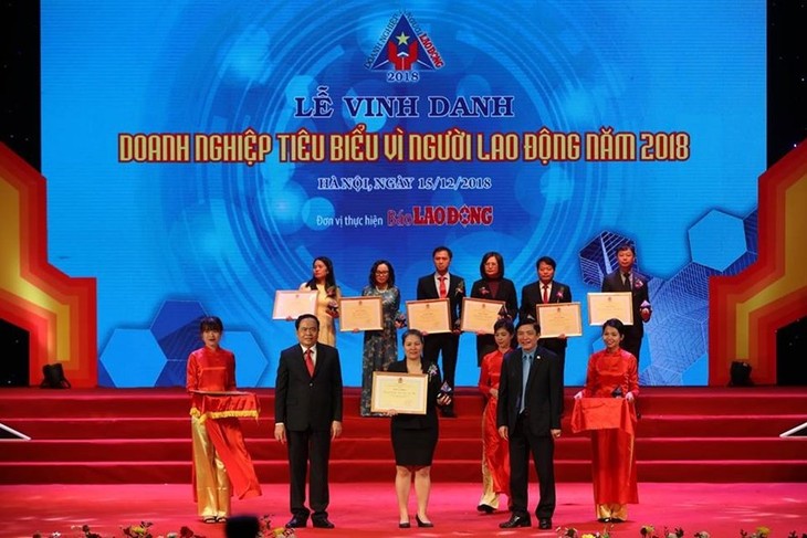 Lễ vinh danh Doanh nghiệp tiêu biểu vì nguời lao động 2018 - ảnh 1