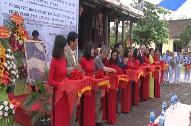 Triển lãm chuyên đề “Làn sóng phản đối cuộc chiến tranh phi nghĩa và phong trào ủng hộ hòa bình ở Việt Nam“ - ảnh 1