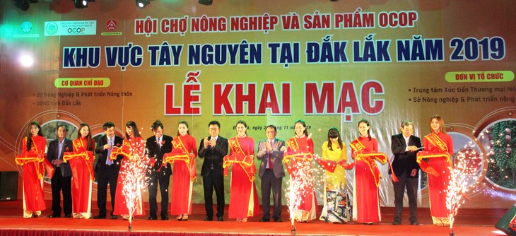 Khai mạc Hội chợ Nông nghiệp và sản phẩm OCOP khu vực Tây Nguyên - ảnh 1