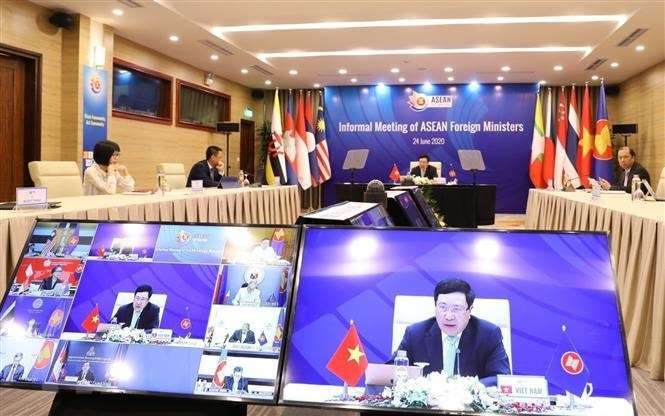 Các thành viên ASEAN bàn thảo nhiều nội dung hợp tác quan trọng - ảnh 1