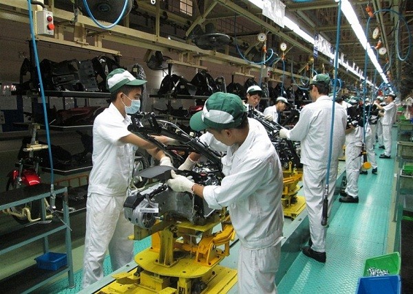 GDP 9 tháng tăng thấp nhất 10 năm qua nhưng vẫn là điểm sáng khu vực - ảnh 1