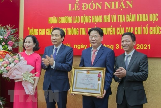 Lễ đón nhận Huân chương Lao động hạng Nhì và Tọa đàm khoa học của tạp chí Tổ chức nhà nước - ảnh 1