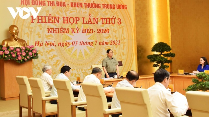 Thủ tướng chủ trì họp phiên thứ 3 Hội đồng Thi đua-Khen thưởng Trung ương nhiệm kỳ 2021-2026 - ảnh 1