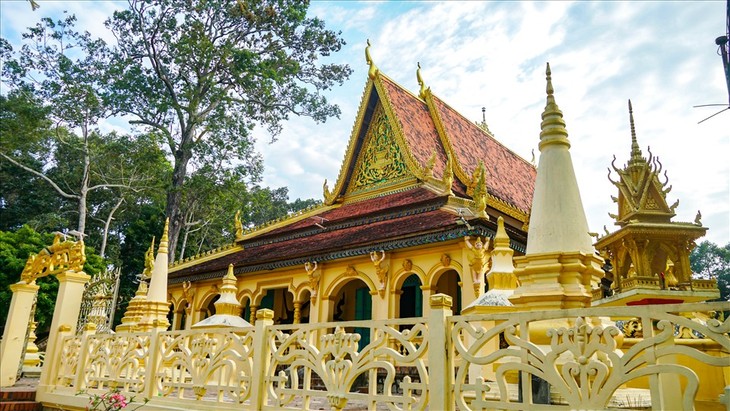 Khám phá cụm di tích Ao Ba Om, chùa Âng, Bảo tàng Văn hóa dân tộc Khmer  - ảnh 3