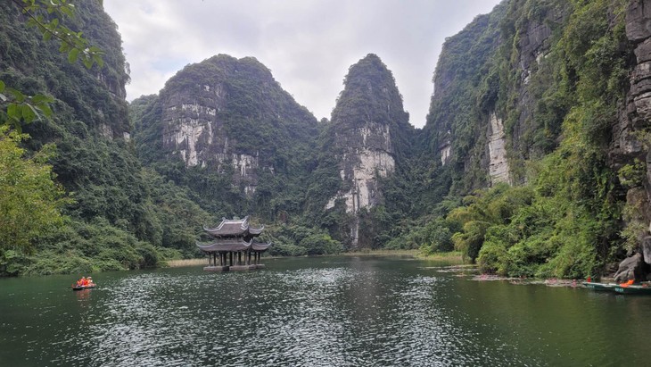 Ninh Binh-  trục kết nối du lịch các điểm đến vệ tinh ở vùng đồng bằng sông Hồng - ảnh 1