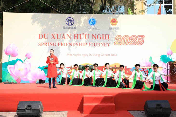 Du xuân hữu nghị 2023: Thêm những trải nghiệm thú vị về vẻ đẹp văn hóa Hà Nội - ảnh 11