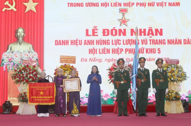 Hội Liên hiệp Phụ nữ Quân khu V đón nhận danh hiệu Anh hùng Lực lượng vũ trang nhân dân - ảnh 1