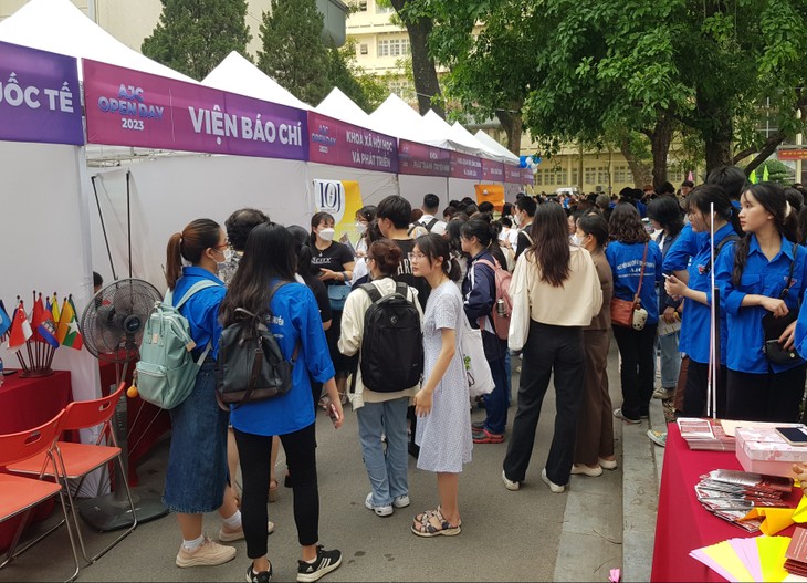 AJC OPEN DAY 2023, Ngày hội tư vấn tuyển sinh, hướng nghiệp bổ ích cho sinh viên - ảnh 1