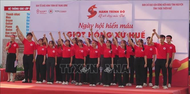 Ngày hội hiến máu Giọt hồng xứ Huế - ảnh 2