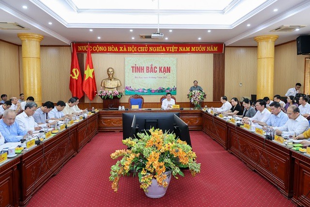 Thủ tướng đề nghị Bắc Cạn tập trung khai thác tối đa thế mạnh về rừng và phát triển kinh tế rừng - ảnh 1