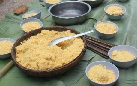 Mèn mén, món ăn quen thuộc từ ngô của người Mông ở Hà Giang - ảnh 3