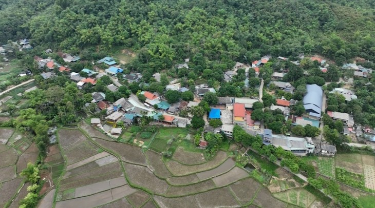 Keng loóng, điệu múa truyền thống của dân tộc Thái huyện Mai Châu, tỉnh Hòa Bình - ảnh 4