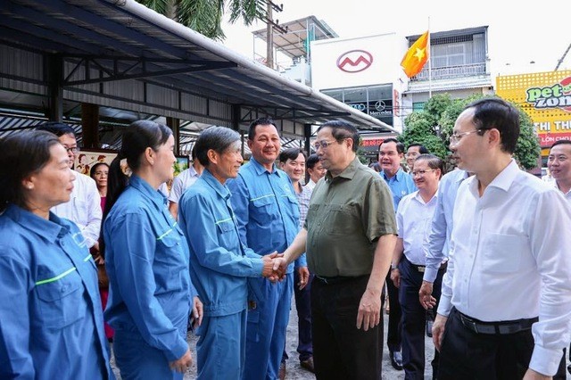 Thủ tướng Phạm Minh Chính thăm, chúc Tết các lực lượng ứng trực làm nhiệm vụ dịp Tết Nguyên đán tại Cần Thơ - ảnh 1