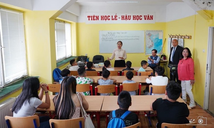 Nhà ngôn ngữ học, kỹ sư Nguyễn Quyết Tiến: Cội nguồn và sức mạnh đoàn kết - sợi chỉ đỏ xuyên suốt mạch nguồn lịch sử. - ảnh 6