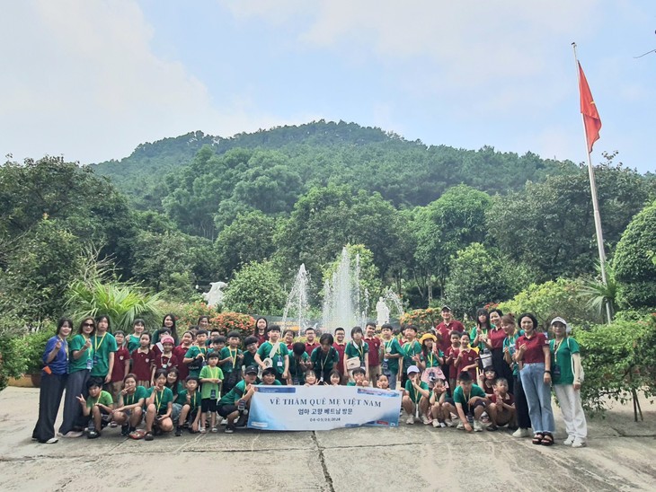 Giao lưu tình bạn giữa đoàn thiếu nhi kiều bào Việt Nam tại Hàn Quốc và trường TH Nguyễn Bỉnh Khiêm  - ảnh 1