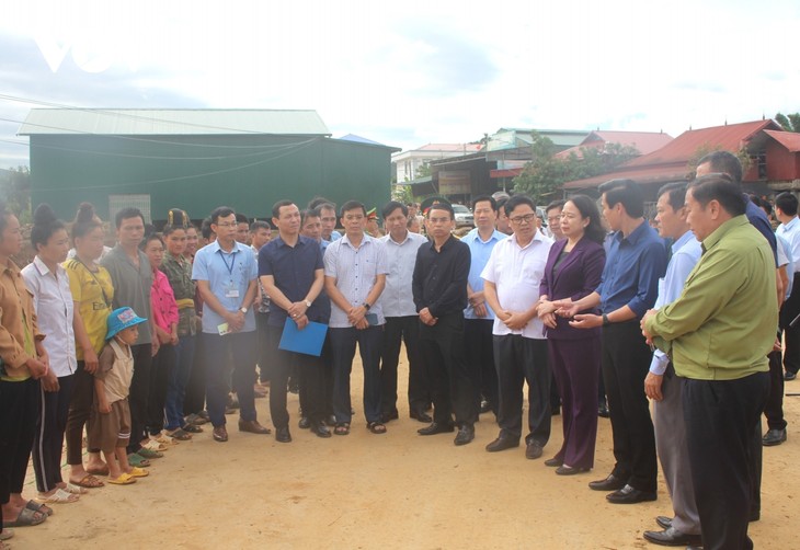 Phó Chủ tịch nước Võ Thị Ánh Xuân kiểm tra tình hình khắc phục hậu quả mưa lũ tại Sơn La - ảnh 1