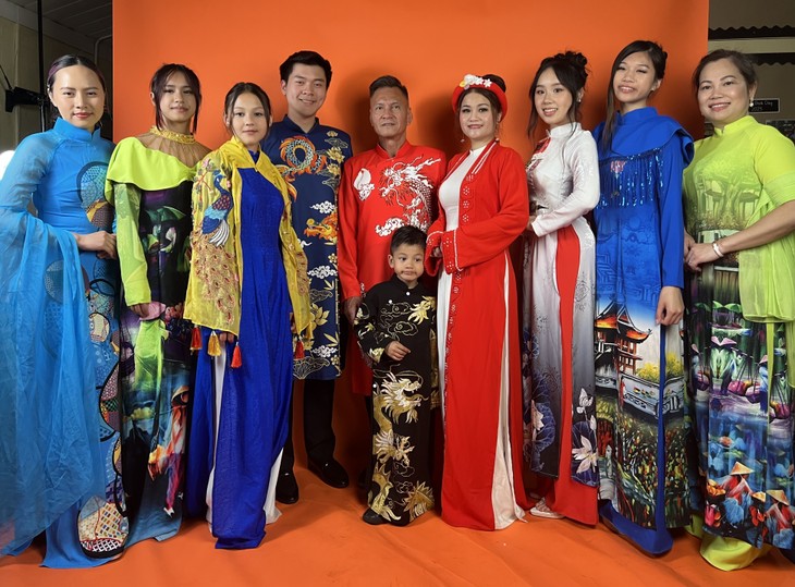 Sắc màu văn hóa Việt Nam lan tỏa tại Lễ hội Happy Street 2025 tại London - ảnh 4