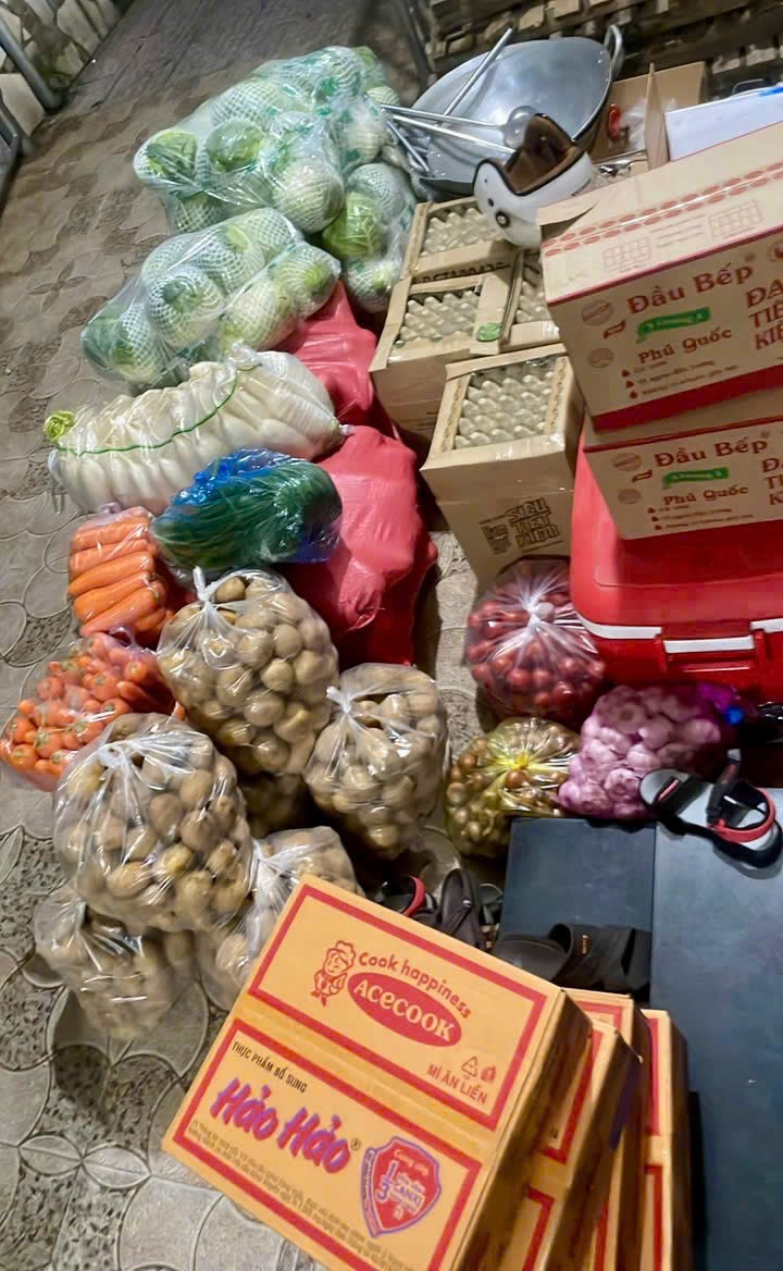 Quỹ Tấm lòng vàng SUNSHINE GLOBAL cùng triển khai ‘Bếp ăn dã chiến’' ấm áp tình thương - ảnh 4