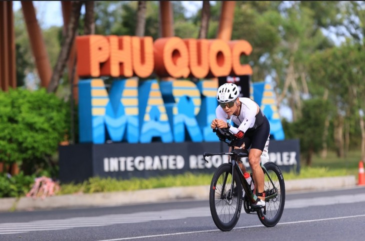 BIM Group IRONMAN 70.3 Phú Quốc 2025 quảng bá Phú Quốc là điểm đến thể thao, du lịch hàng đầu Đông Nam Á - ảnh 1