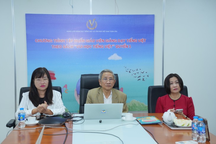Khai mạc Lớp tập huấn toàn cầu “Phương pháp giảng dạy theo bộ sách Vui học tiếng Việt – Quyển 1” - ảnh 2
