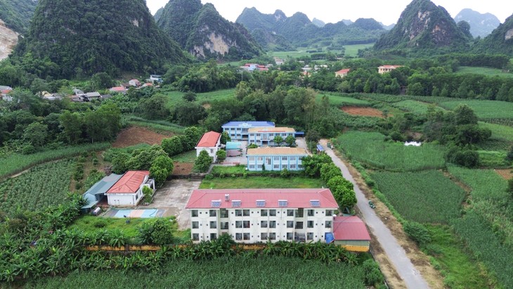 Những ngôi trường - cây cầu đến tri thức cho trẻ em vùng biên giới Cao Bằng - ảnh 2