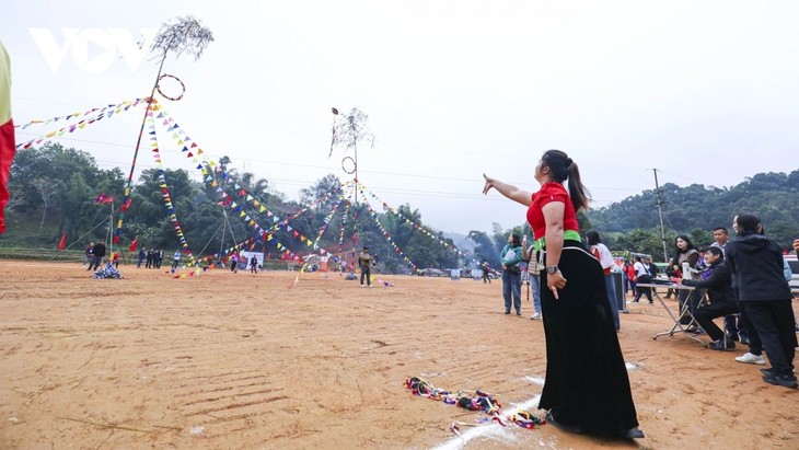 Ném còn -  biểu tượng văn hóa, thắm tình hữu nghị biên cương Việt Nam- Lào- Trung Quốc - ảnh 4
