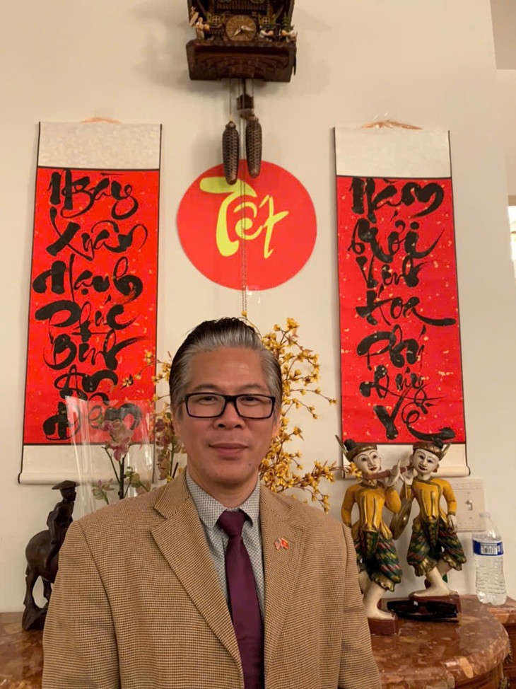 PGS TS. Nguyễn Hồng Hải: “Với tôi, Viết chữ thư pháp là cách tu dưỡng bản thân“ - ảnh 1