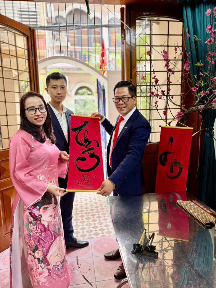 PGS TS. Nguyễn Hồng Hải: “Với tôi, Viết chữ thư pháp là cách tu dưỡng bản thân“ - ảnh 7