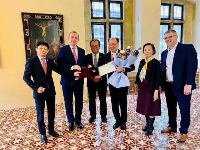 Hội người Séc gốc Việt - nhịp cầu kết nối văn hóa và giao lưu nhân dân CH Séc & Việt Nam    - ảnh 3