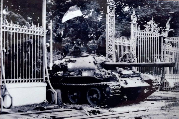 Великая победа весной 1975 года: основа для уверенного вступления страны в новую эпоху - ảnh 1