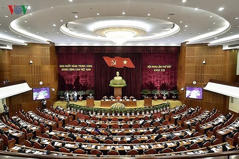 越南全国干部学习和贯彻越共12届7中全会决议全国视频会议举行 - ảnh 1