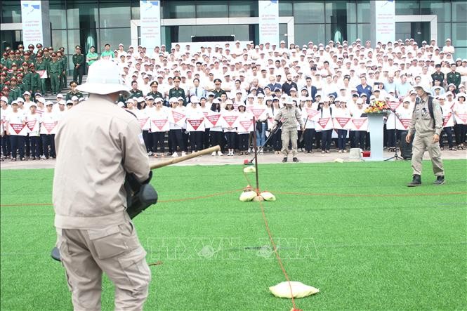 越南面向保障国家安全，消除战后遗留地雷和炸弹影响的目标 - ảnh 1