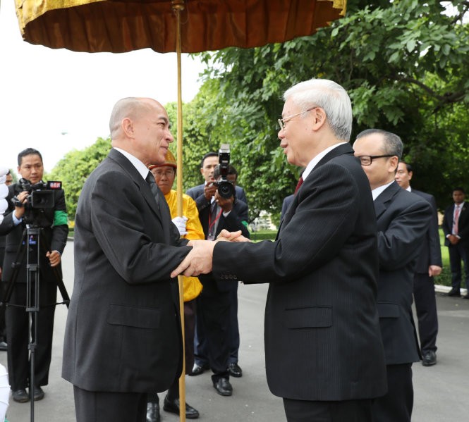 វៀតណាម និងកម្ពុជាខិតខំប្រឹងប្រែងអស់ពីកម្លាំងកាយចិត្តដើម្បីរក្សា ពង្រីកចំណងសាមគ្គីភាព មិត្តភាព - ảnh 1