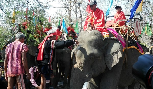 ទំនៀមទម្លាប់សែនដំរីរបស់ជនជាតិ M’nong នៅភូមិ Don - ảnh 1