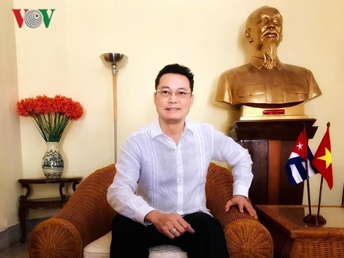 ជំរុញទំនាក់ទំនងពិសេសរវាងវៀតណាមនិងគុយបាជាភារកិច្ចរបស់ប្រជាជាតិ  ទាំងពីរ - ảnh 1